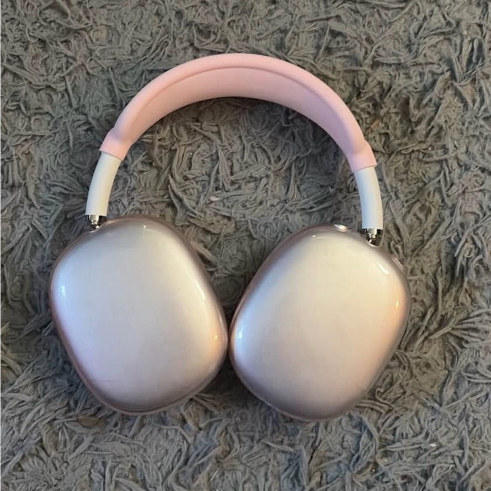 Apple Over-Ear Headphones - Pink case and Silver/White Headphones